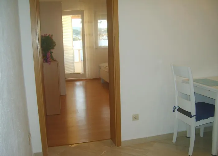 Apartment Iva *